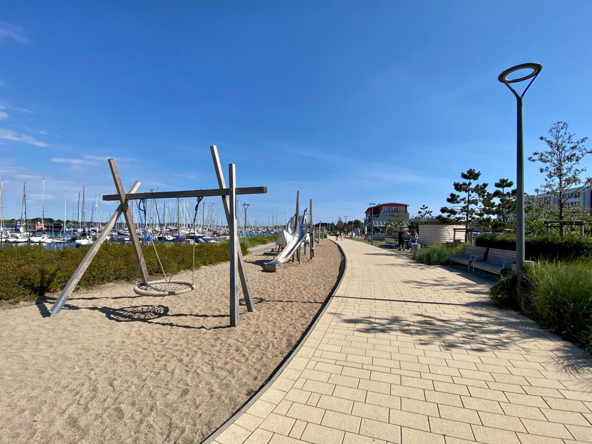 Hausboot Fehmarn Hotel Bagian luar foto